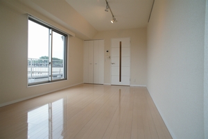 エスティメゾン三軒茶屋Ⅱ 406号-3