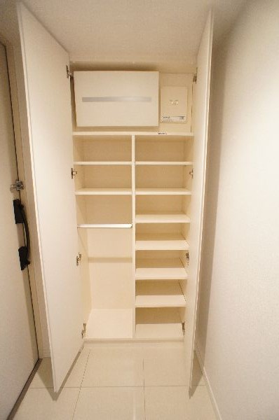 プライムメゾン江古田の杜イースト 215号-11