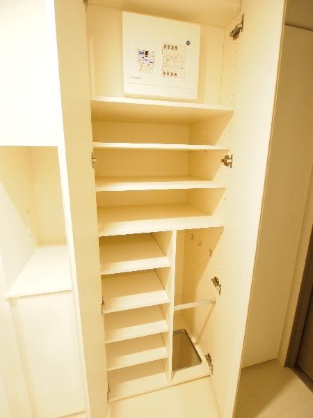 プライムメゾン両国 204号-11