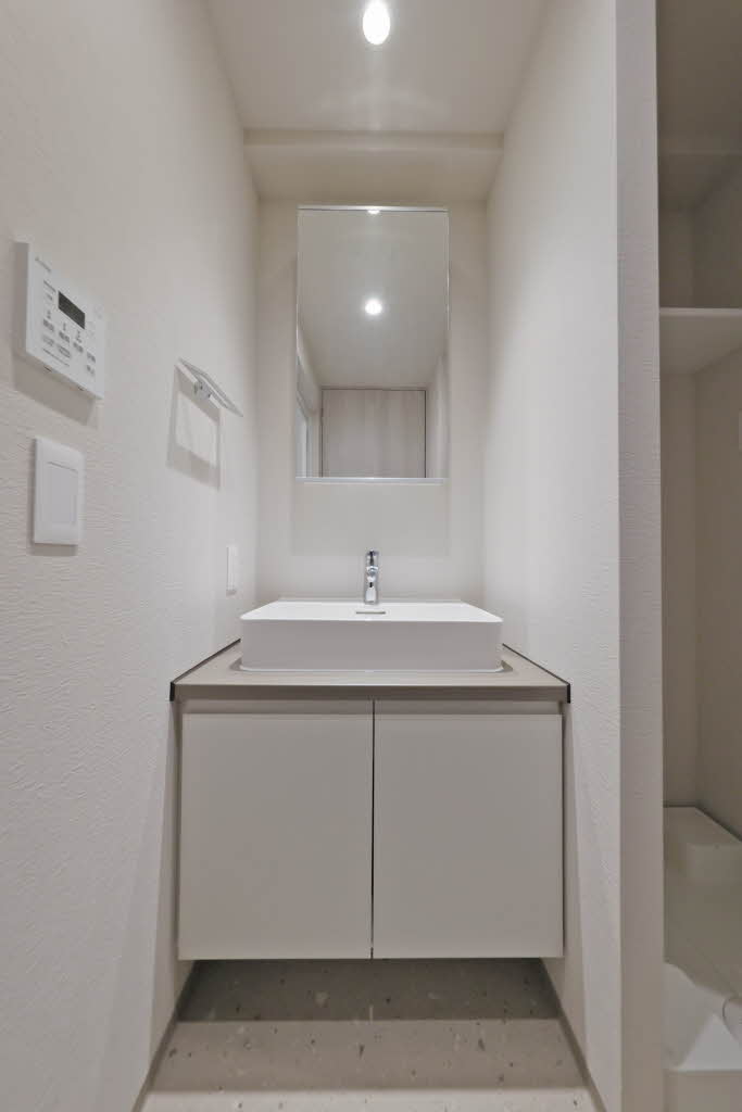 プライムメゾン西新宿 204号-7