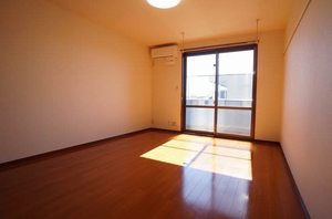 メゾン城山B 202号-3