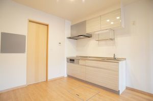 メゾン・ソレアード 102号-5