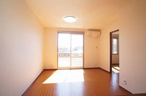 メゾン・ファミールＡ 202号-3