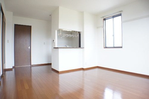 ジュネス 壱番館 201号-2