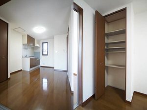 クレストコート 201号-8