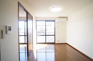 クレストコート 203号-2