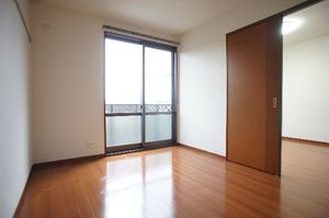 グランドゥールＡ 202号-4