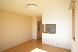 クレストヒルズＡ 201号-3