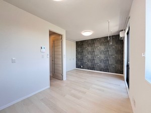 ファミリーオ野木Ａ 202号-3