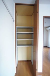 メゾン・クレスト 102号-6