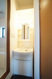 メゾン・クレスト 203号-7