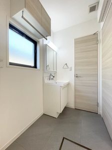 メビュースタウンＥ 101号-5