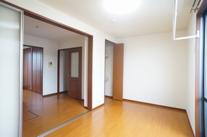 ヴィルドミールＡ 102号-3