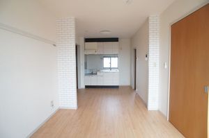 メゾン・ド・プリン　Ｂ 201号-3