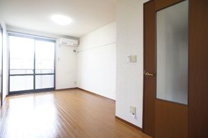 ヴィラ・フォンテーヌＣ 201号-2