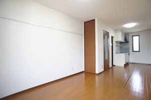 ヴィラ・フォンテーヌＣ 201号-3