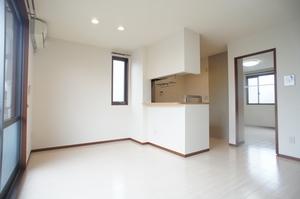 ラ・フィオ－レＢ 102号-3