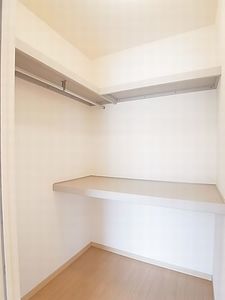 ヴィラ・カモミールＤ 101号-6