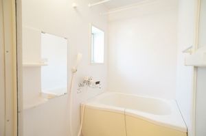 キャロッツＥ 202号-3