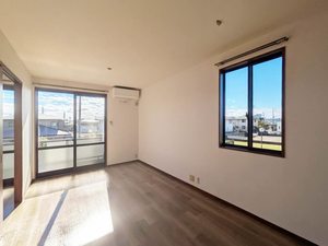 エバーグリーンＢ 201号-3