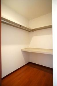 レイクヴィラ御茶園　Ｄ 101号-8