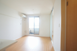 ヴィラーチェ・S 202号-3