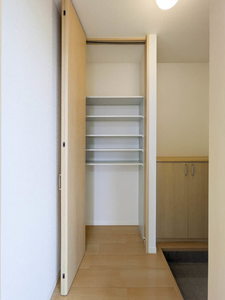 レーベン　プラッツ 101号-11