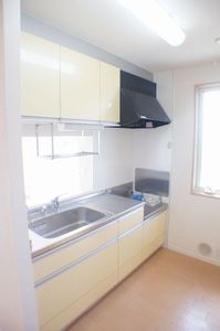 グランドソレーユB 201号-3