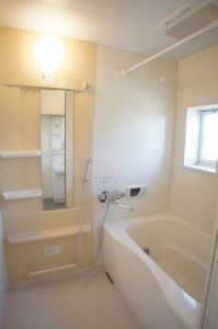 グランドソレーユB 201号-8