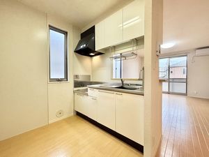 フラワーヒルズB 201号-5