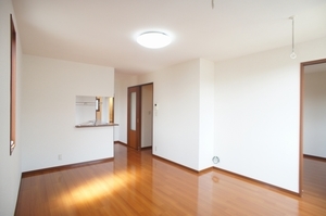 プラージュＢ 203号-3