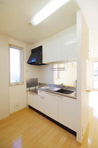 シャーメゾン・コスモスＢ 201号-4