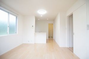 メゾン・ラルジュＥ 102号-3