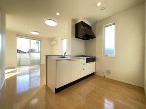 メゾン・ラルジュE 202号-2