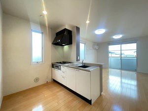 メゾン・ラルジュＦ 201号-4