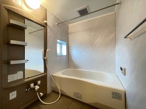 メゾン・ラルジュＦ 201号-10