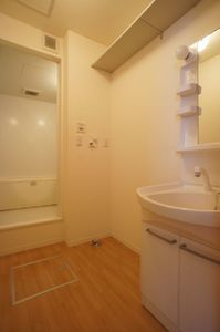 メゾン・イーストステーション 102号-8