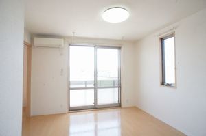 ラ・ファミリーナＡ 202号-2