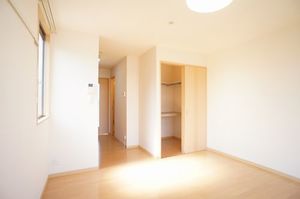 グロリアスヒルＦ 121号-3