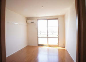 ディアス・コスモ大泉　弐番館 202号-3