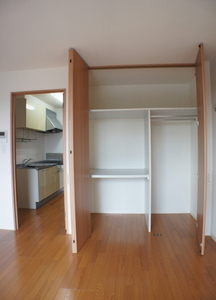 ディアス・コスモ大泉　参番館 202号-4