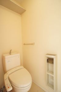 メゾン・クィーン B 101号-9