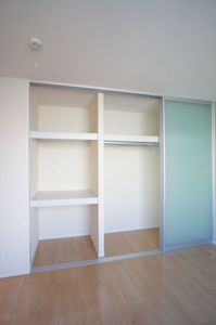 メゾン・クィーン B 101号-11