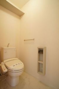 メゾン・クィーン　Ｂ 202号-8