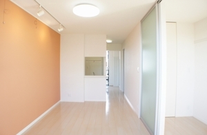 メゾン・アブリコ 202号-3