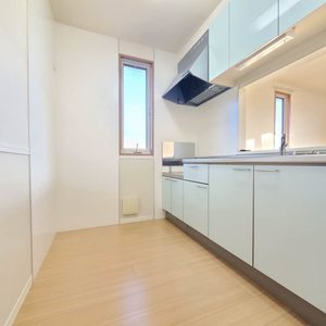 グランドゥールＳ・Ｆ 201号-3