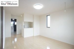 シャーメゾン・パレス 101号-3