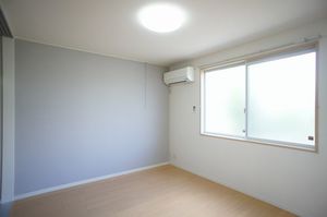 ヴィラ・グラシュー 102号-5