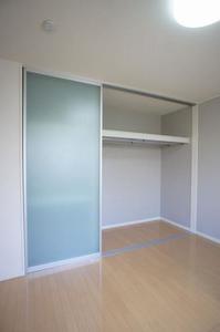 ヴィラ・グラシュー 102号-6