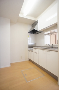 クローバーヒルズ 102号-5